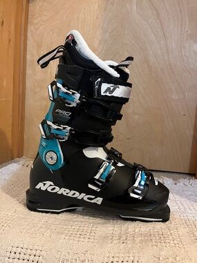 Nordica pro machine 95 w gw women’s ski boots, size 26/26.5